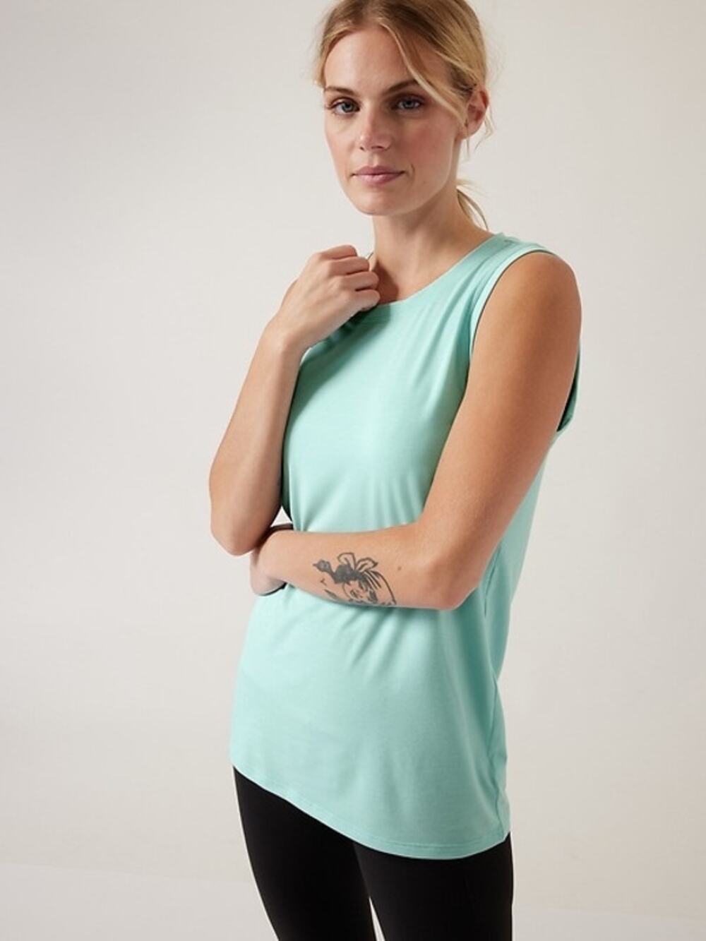 Athleta Vital Tank 2.0 Athletic Lightweight Workout Athleisure Top Reef Green S